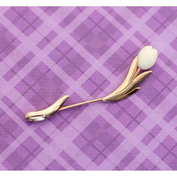 Vintage White Tulips Art Nouveau Stick Pin by Avon - V19 - Picture 1 of 2